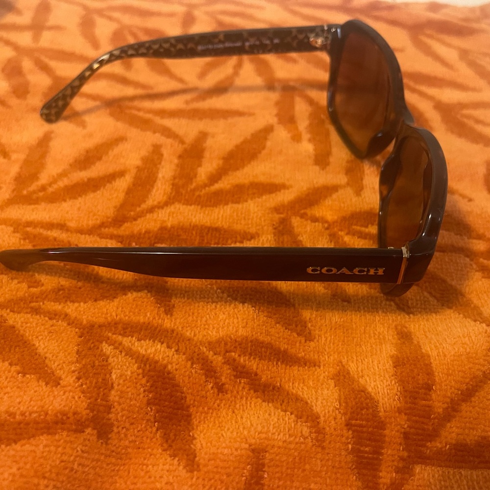 Coach Sunglasses - Picture 4 of 6